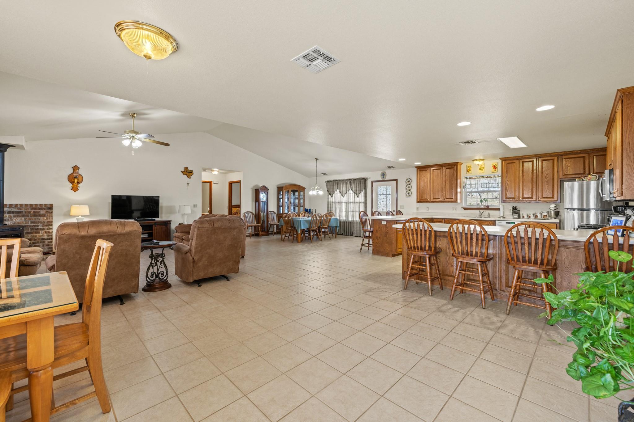 2020 Wendel Rd, Harper, TX 78631