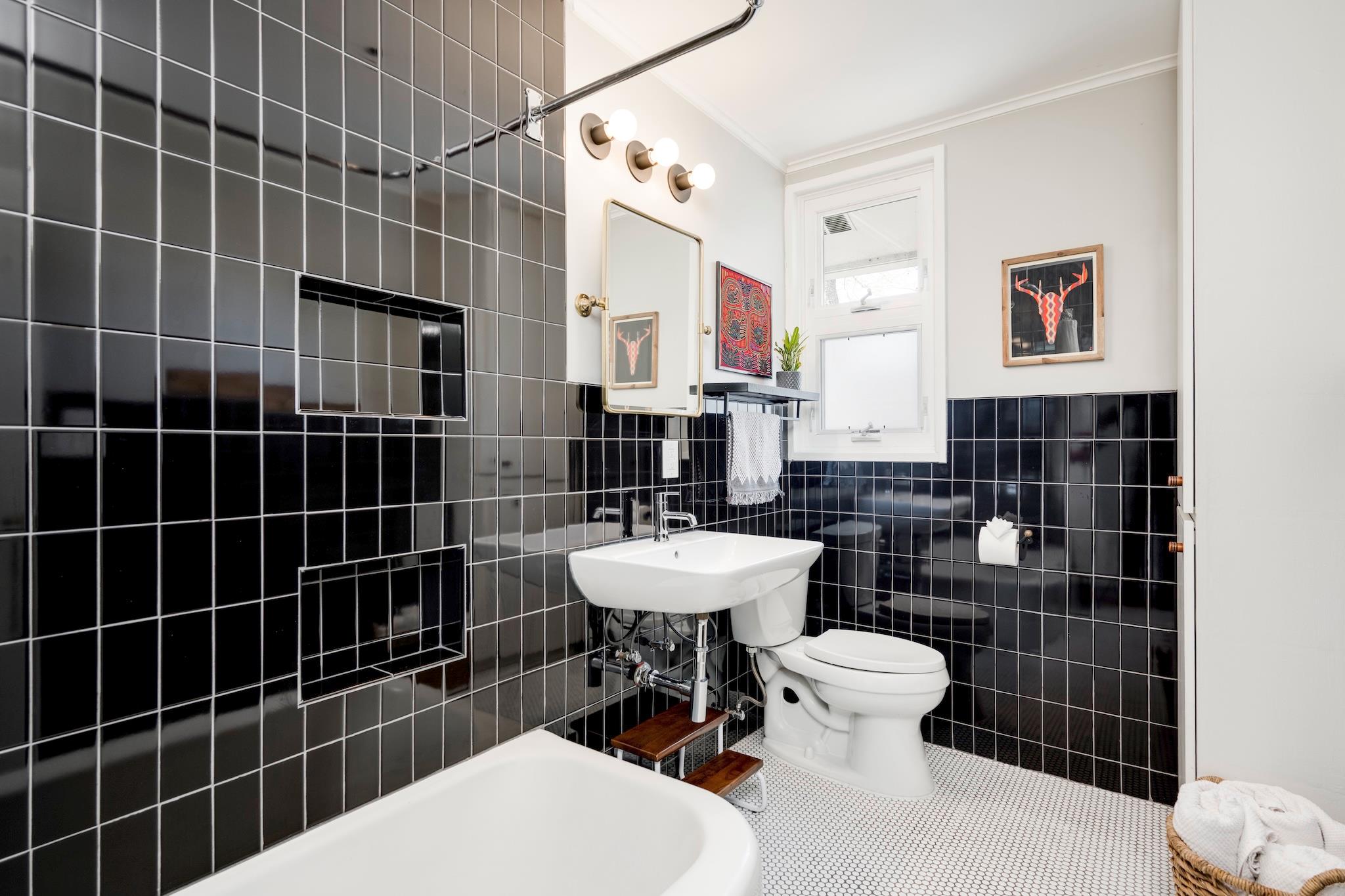 1313 Corona Dr, Austin, TX 78723