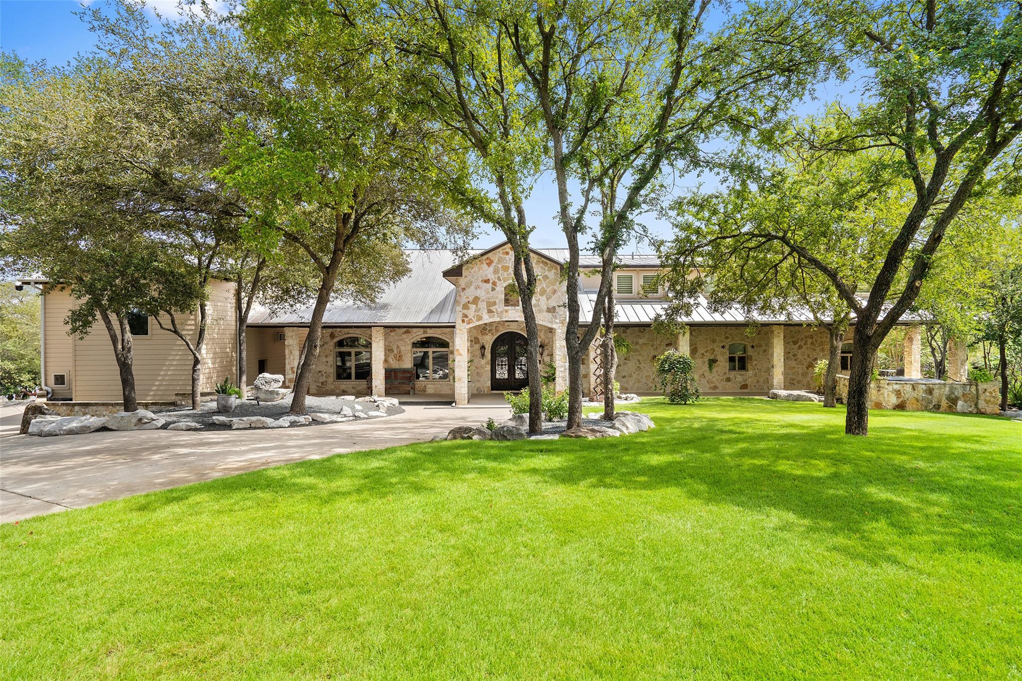 1450 Los Escondidos St, Marble Falls, TX 78654