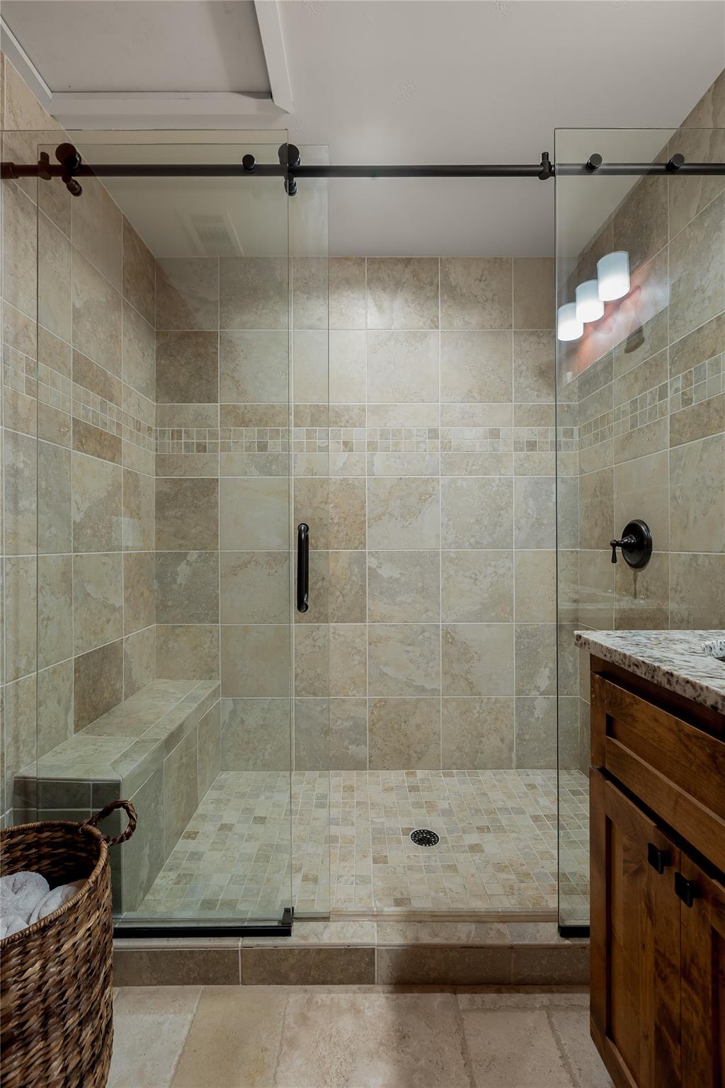 1450 Los Escondidos St, Marble Falls, TX 78654