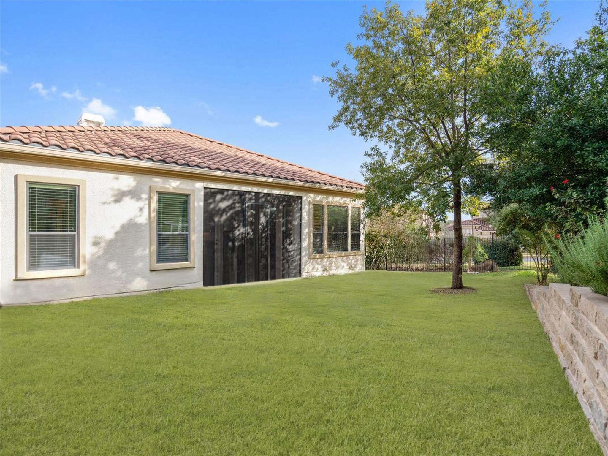 403 Indianwood Dr, Austin, TX 78738