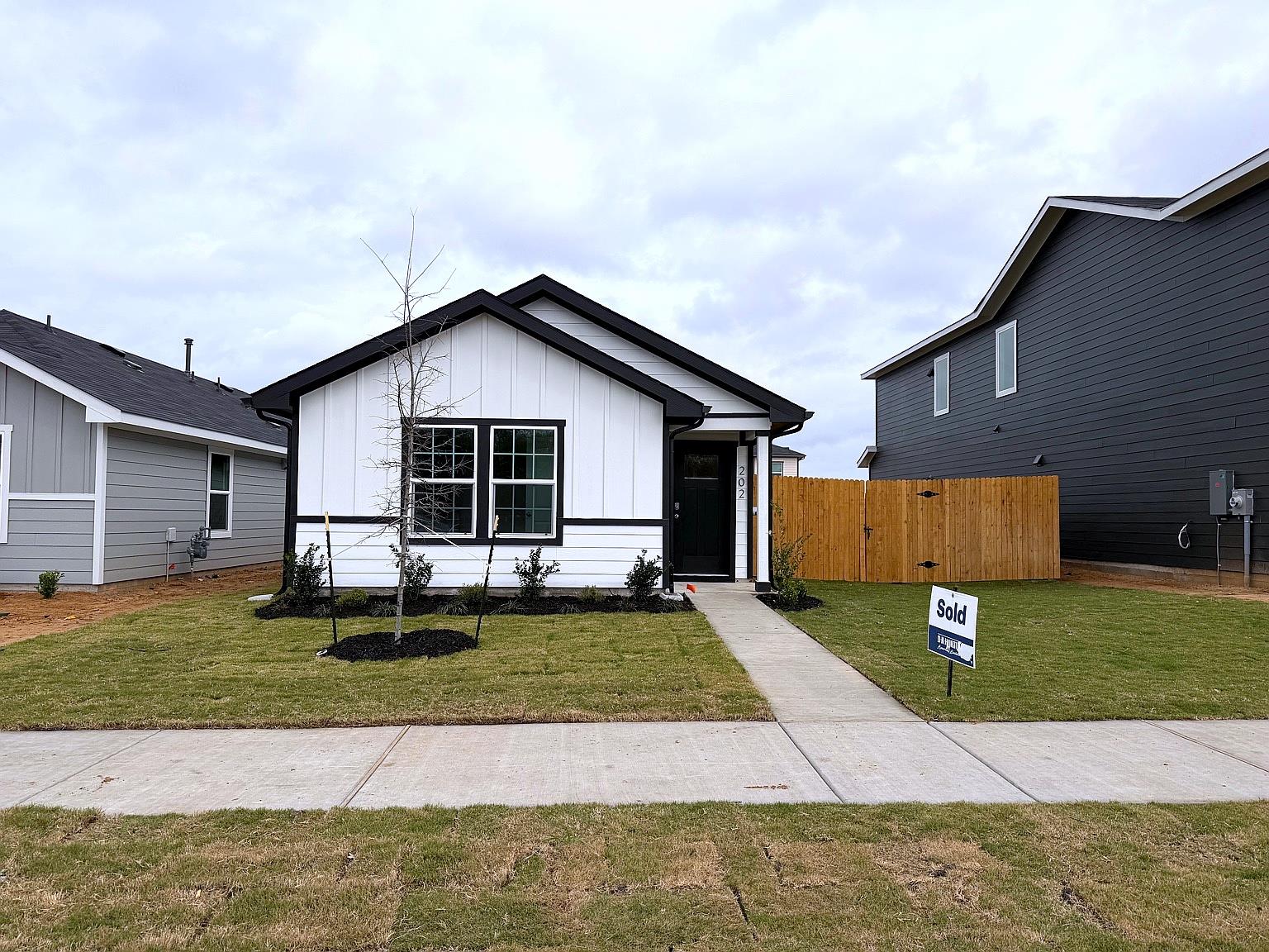 202 CONSTANZA Trl, Bastrop, TX 78602