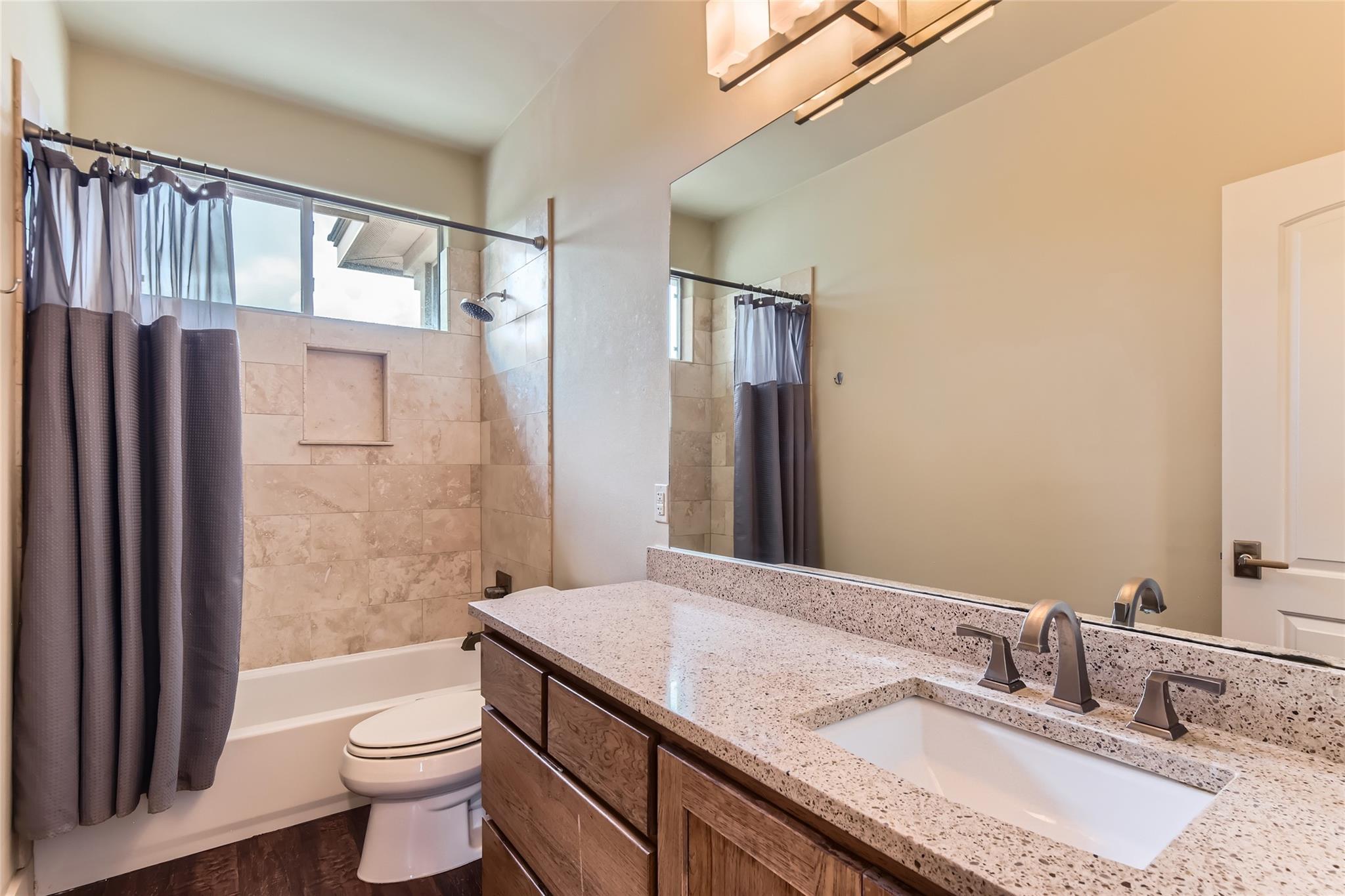 462 Stagecoach Trl, San Marcos, TX 78666