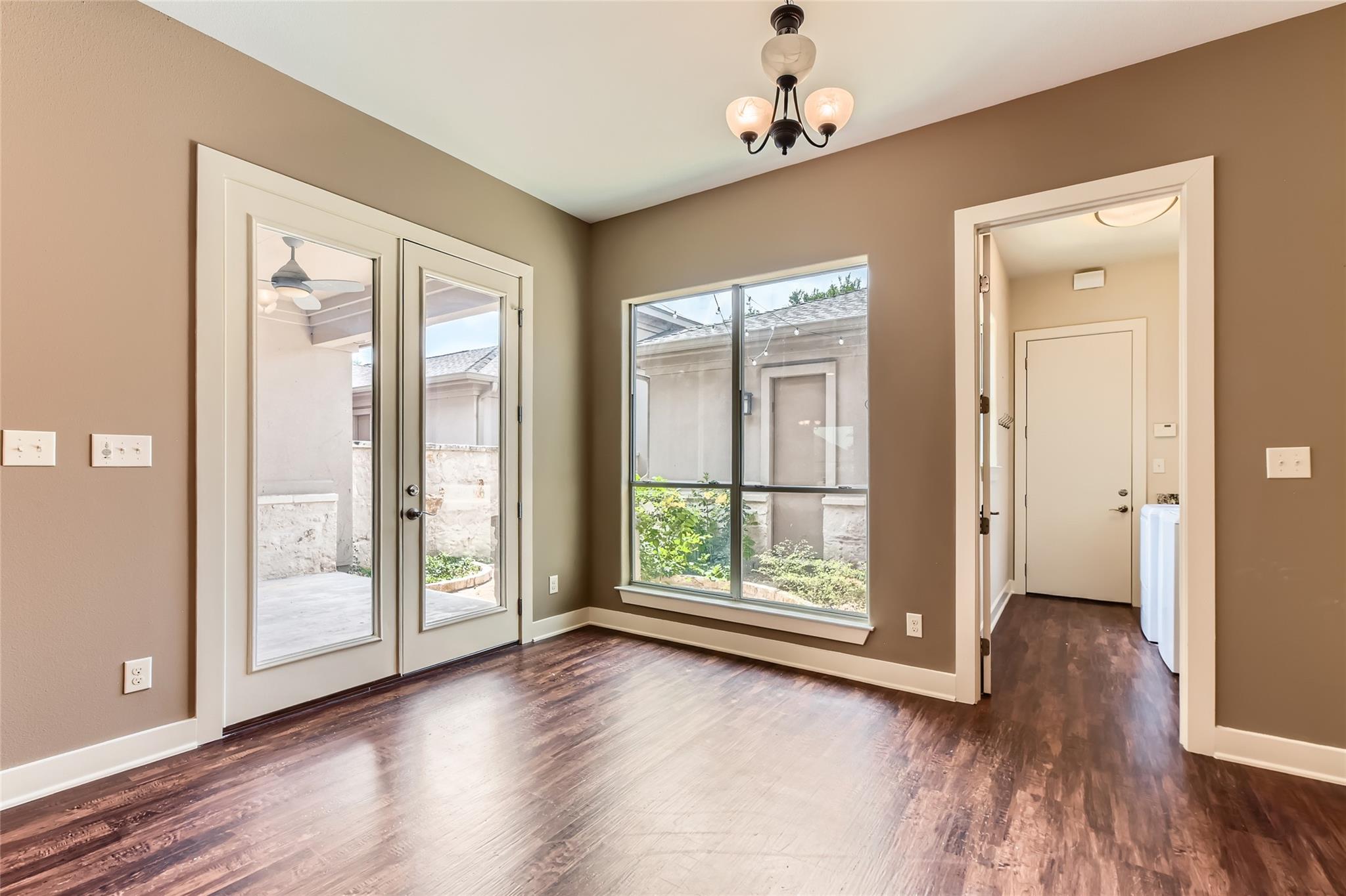 462 Stagecoach Trl, San Marcos, TX 78666