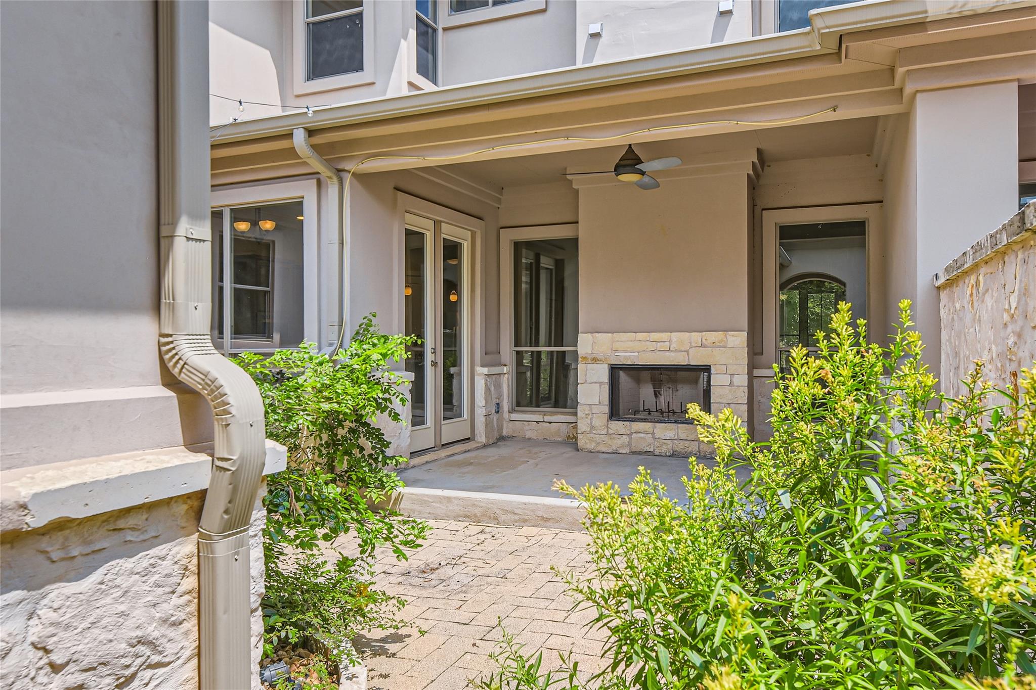 462 Stagecoach Trl, San Marcos, TX 78666