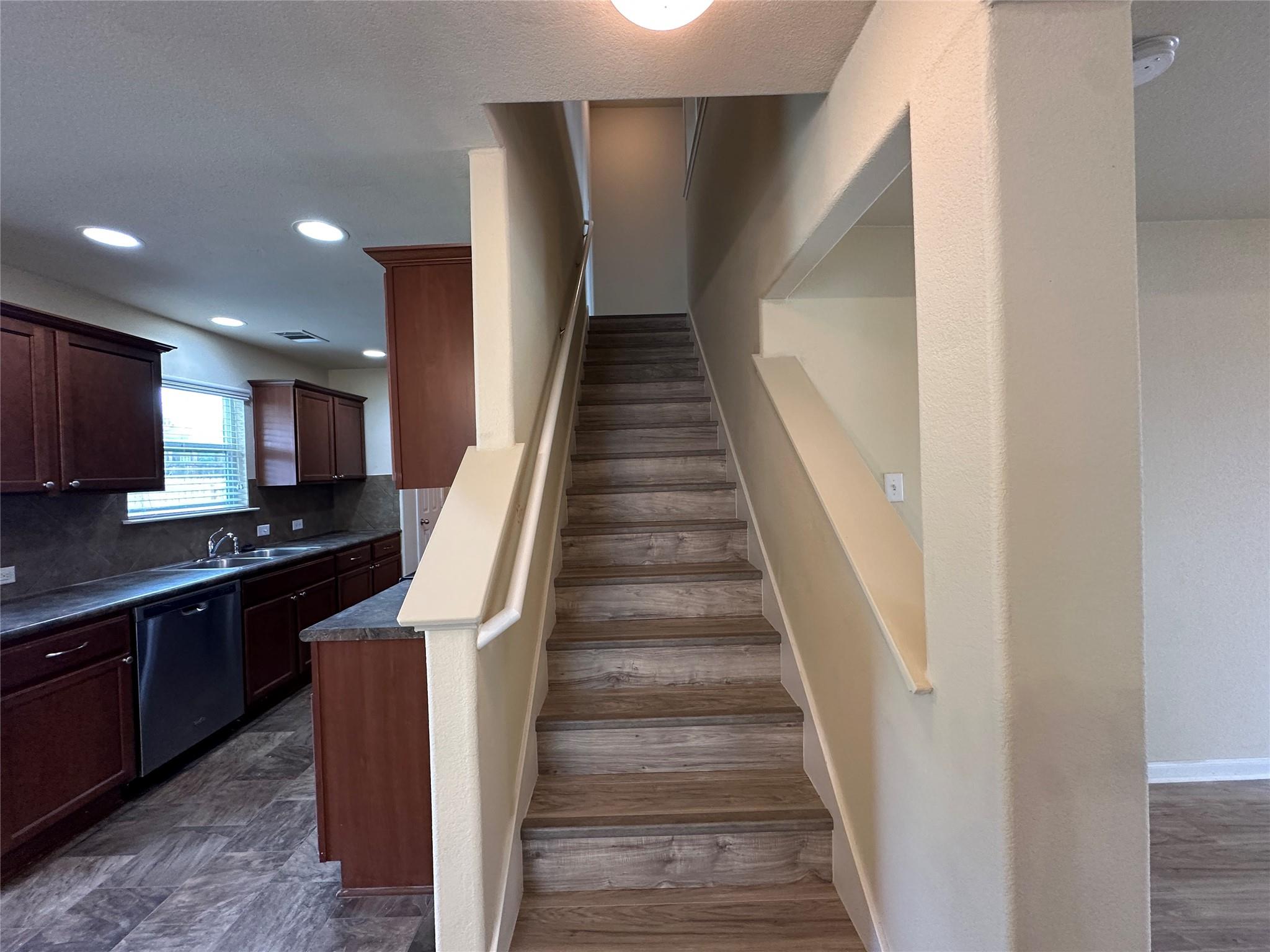 307 Wild Cat Dr, Bastrop, TX 78602