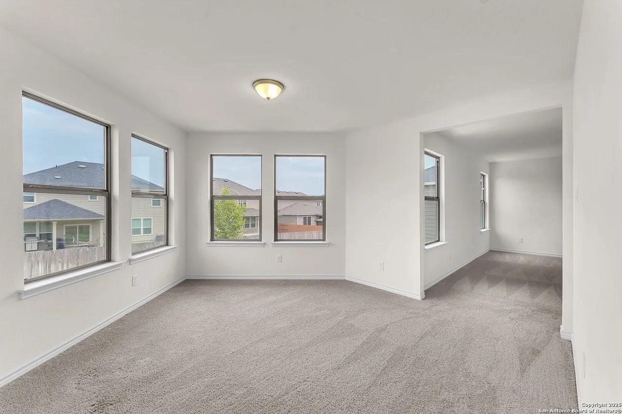 412 Deer Crest Dr, New Braunfels, TX 78130