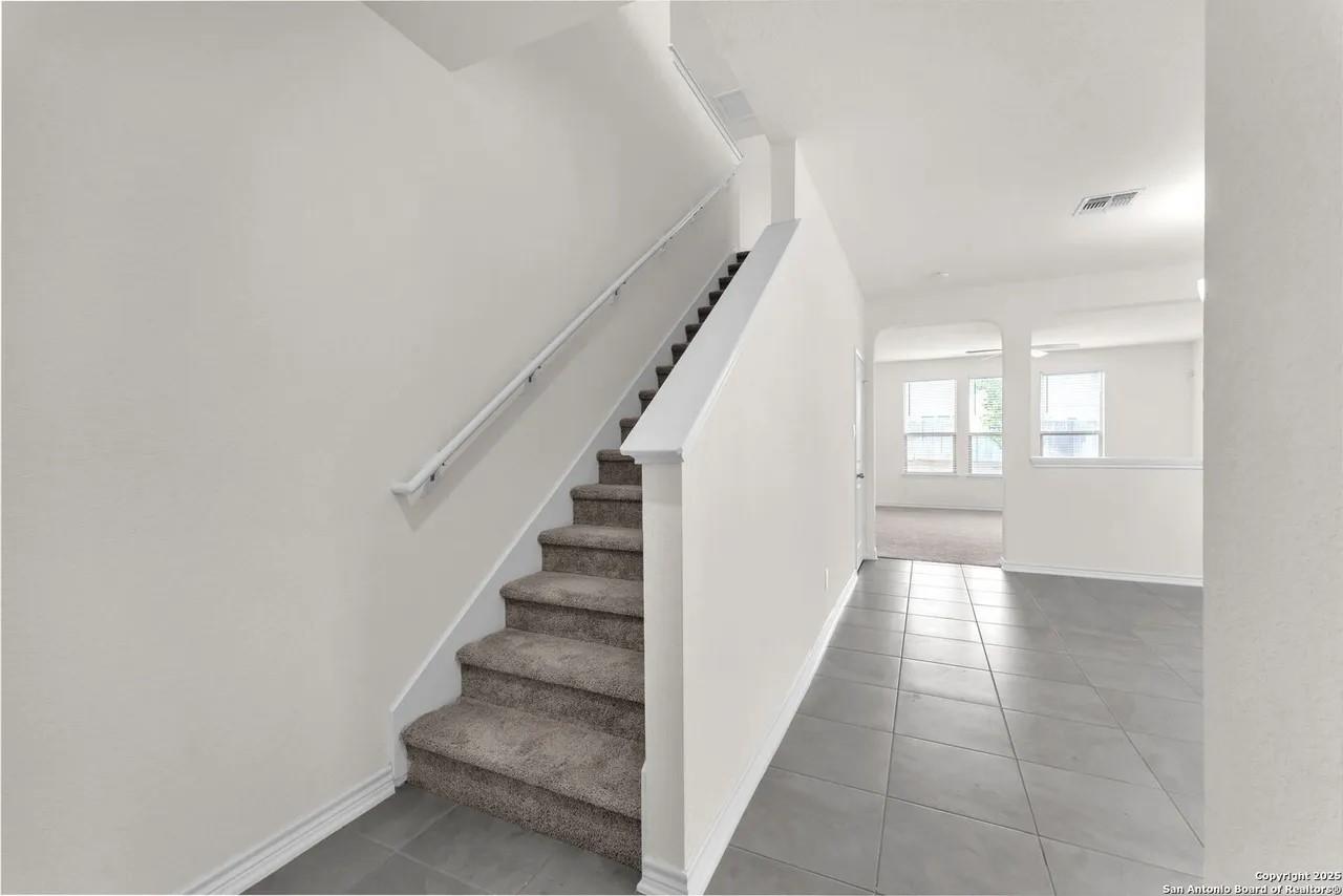 412 Deer Crest Dr, New Braunfels, TX 78130