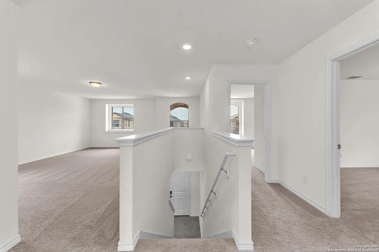 412 Deer Crest Dr, New Braunfels, TX 78130