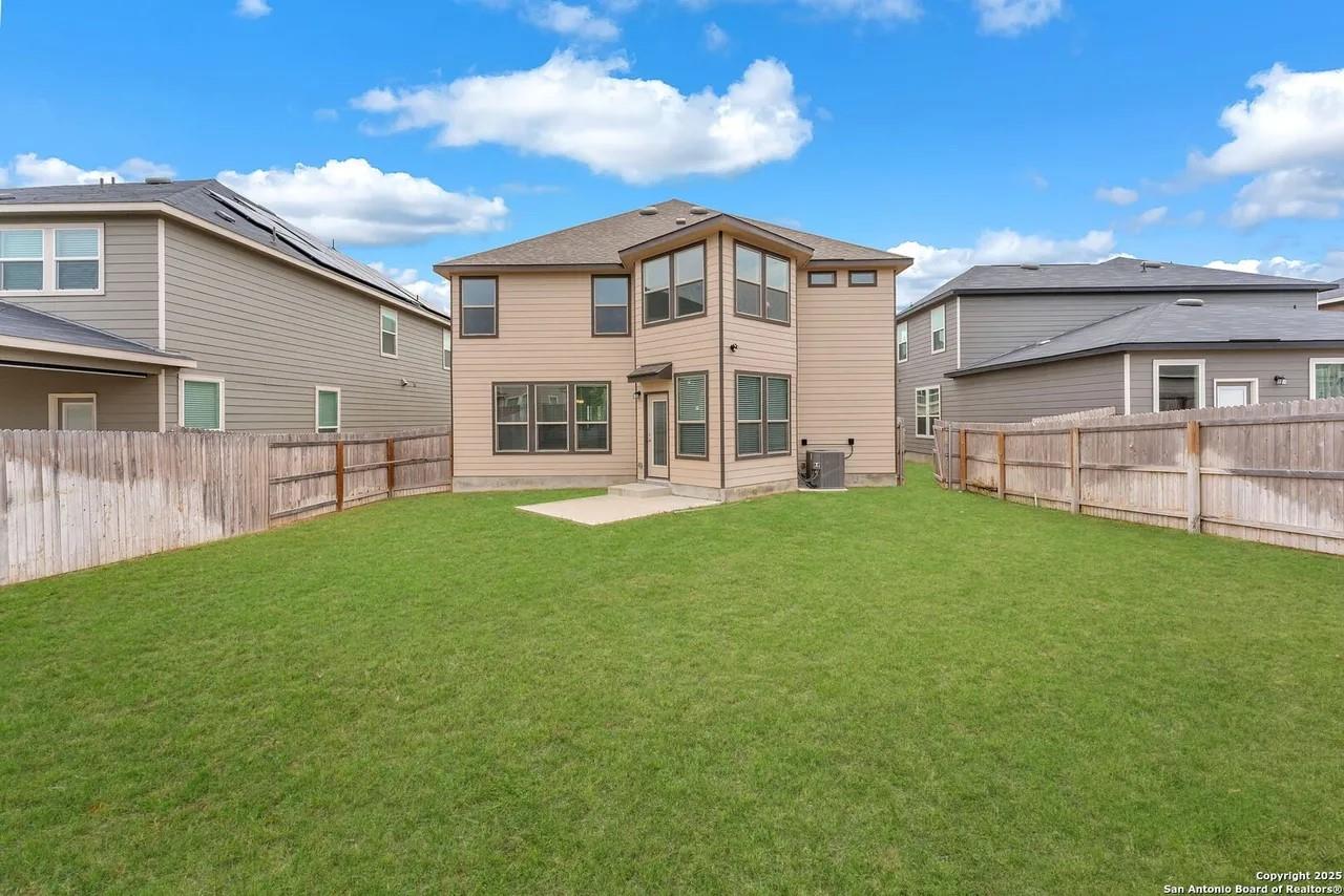 412 Deer Crest Dr, New Braunfels, TX 78130