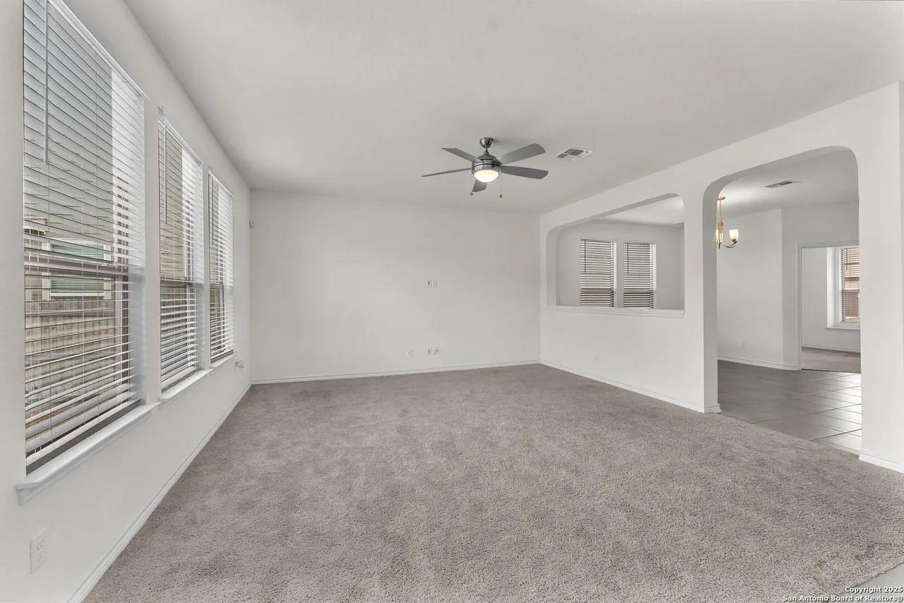 412 Deer Crest Dr, New Braunfels, TX 78130