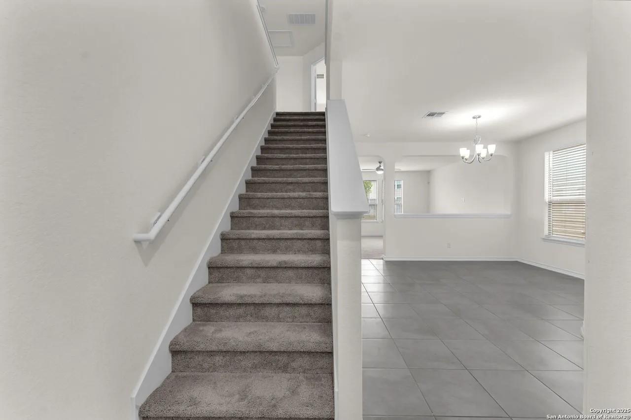 412 Deer Crest Dr, New Braunfels, TX 78130