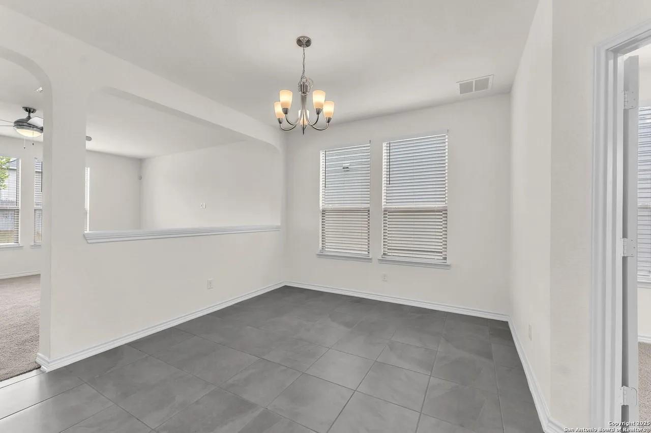 412 Deer Crest Dr, New Braunfels, TX 78130