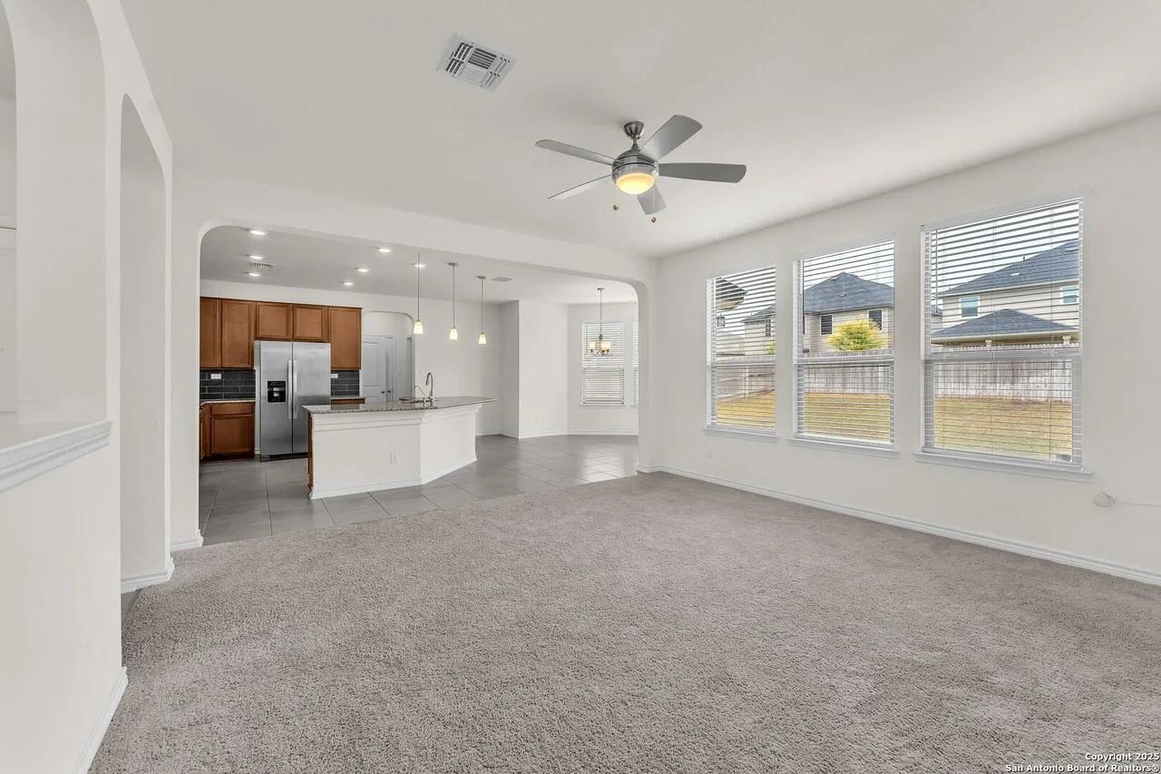 412 Deer Crest Dr, New Braunfels, TX 78130