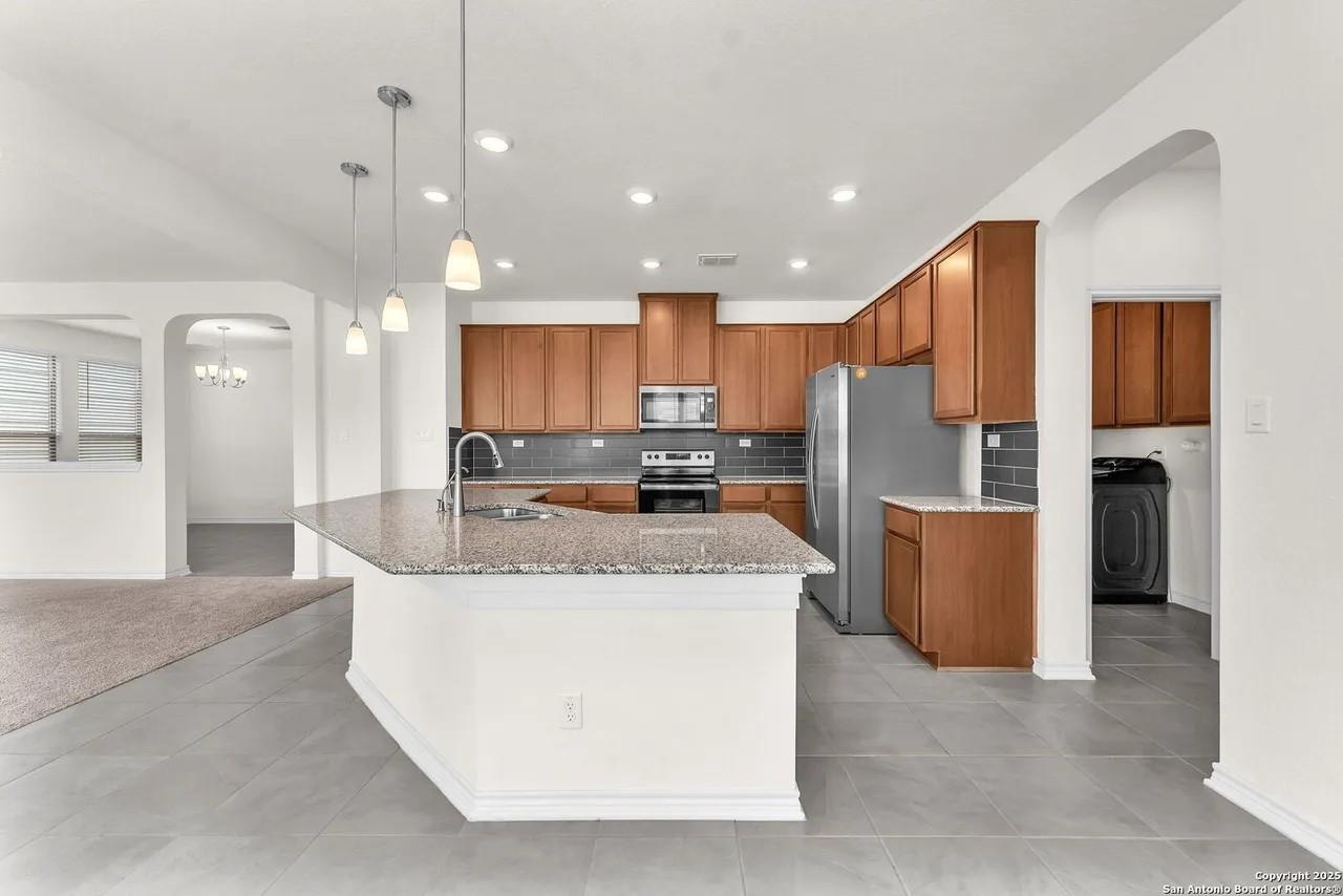 412 Deer Crest Dr, New Braunfels, TX 78130