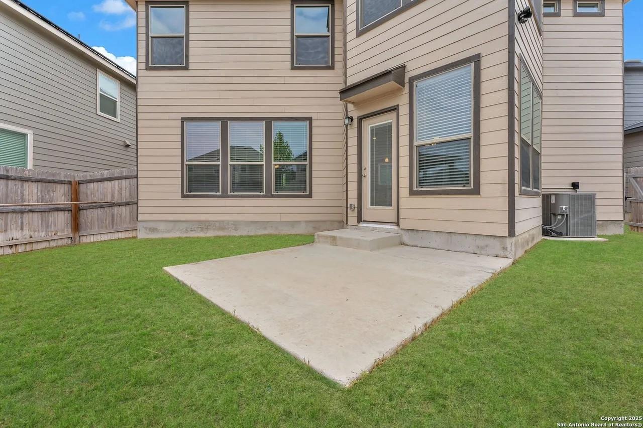 412 Deer Crest Dr, New Braunfels, TX 78130