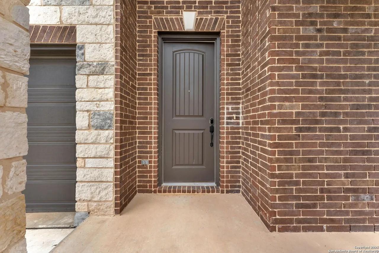 412 Deer Crest Dr, New Braunfels, TX 78130