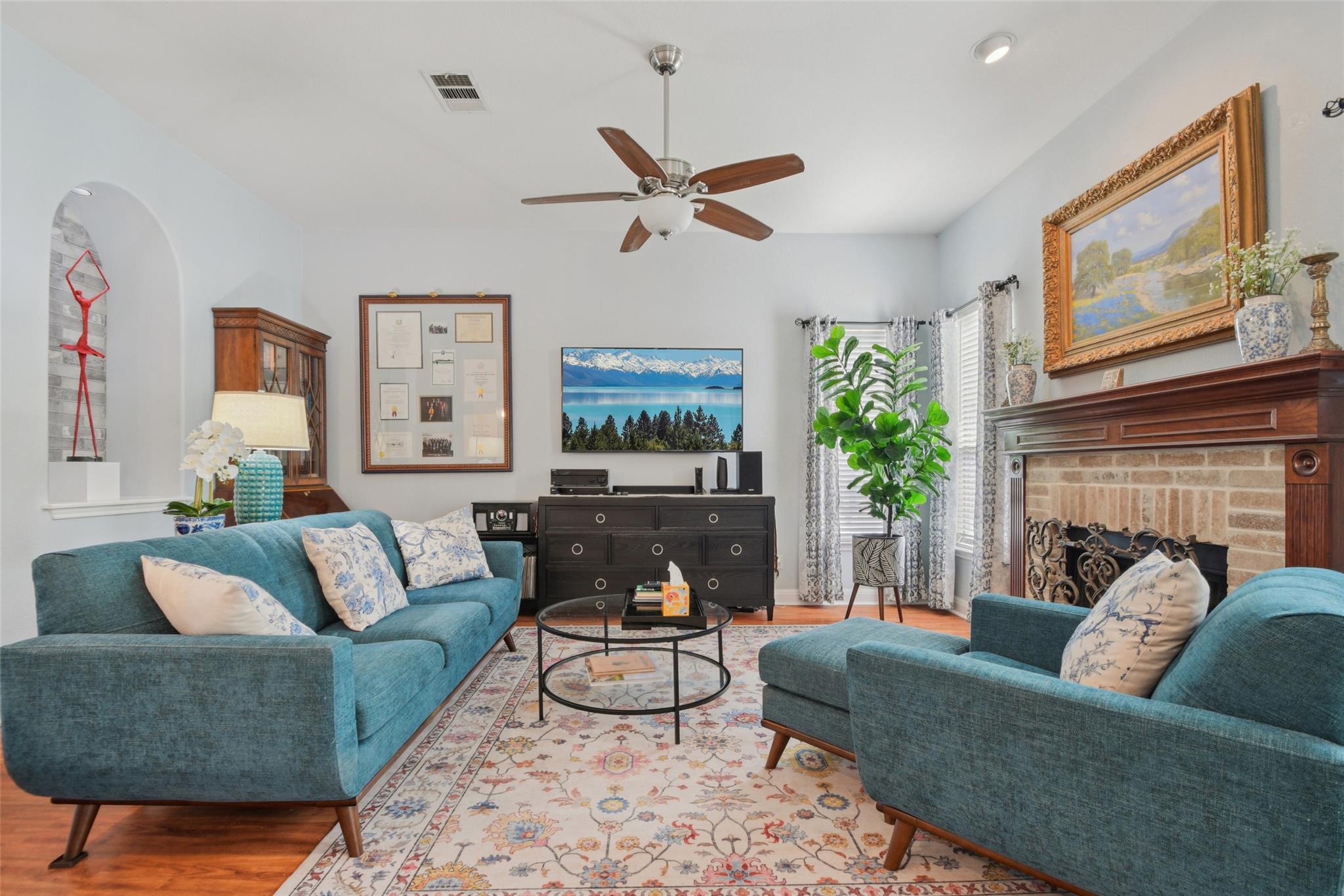 6084 Hartson, Kyle, TX 78640