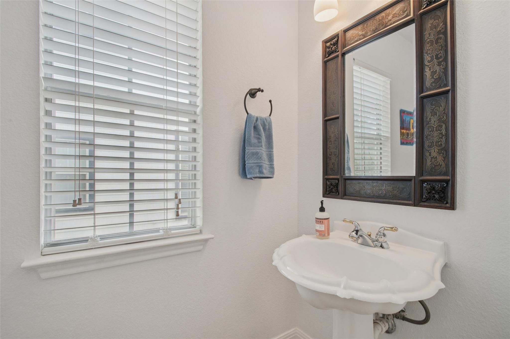 6084 Hartson, Kyle, TX 78640