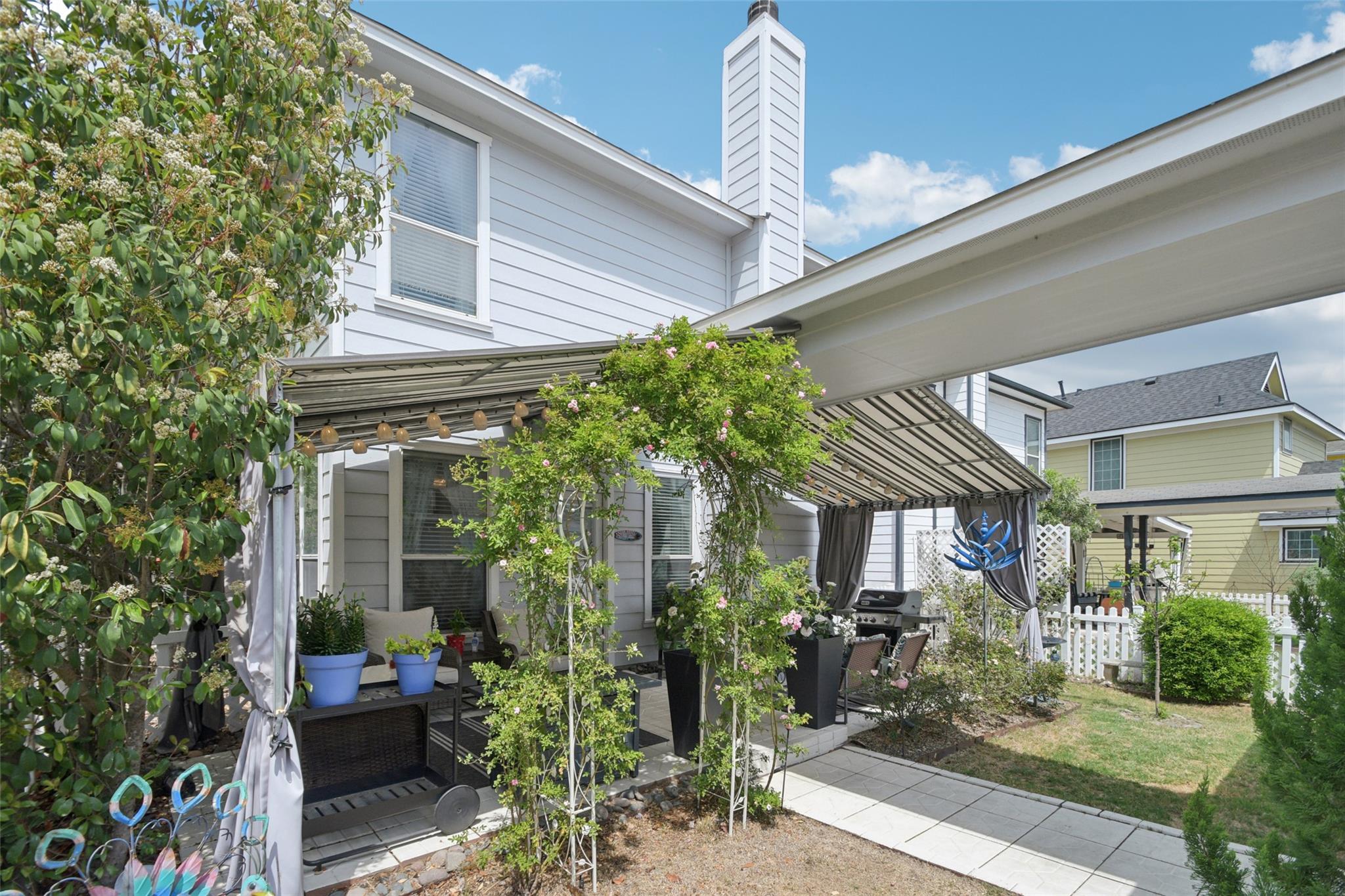 6084 Hartson, Kyle, TX 78640