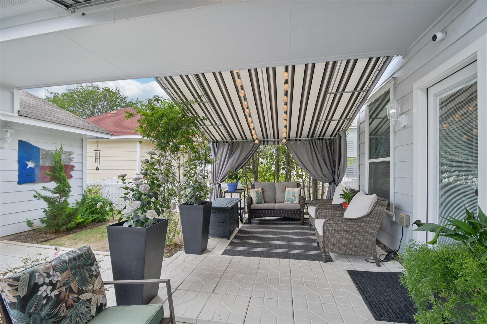 6084 Hartson, Kyle, TX 78640