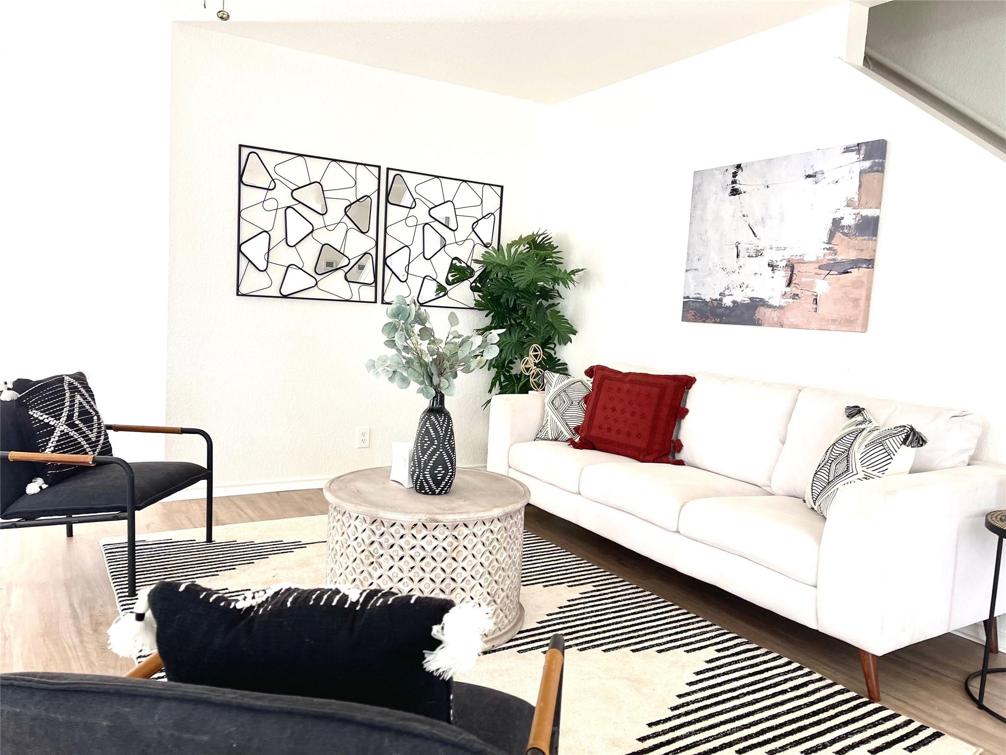 600 Sheep Trail Dr, Kyle, TX 78640