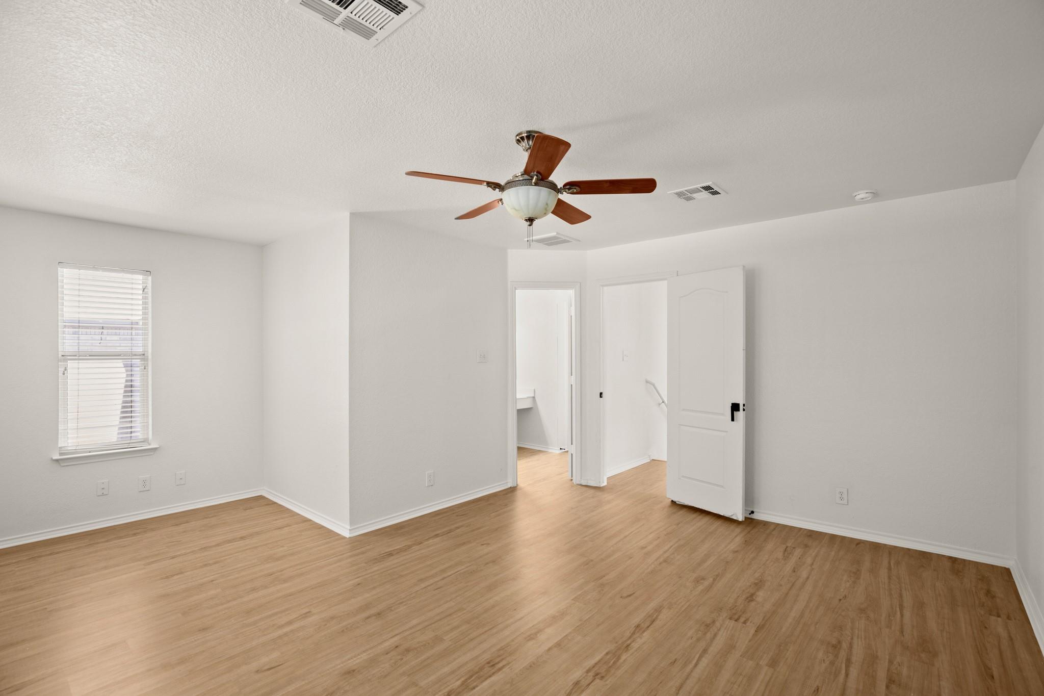 600 Sheep Trail Dr, Kyle, TX 78640