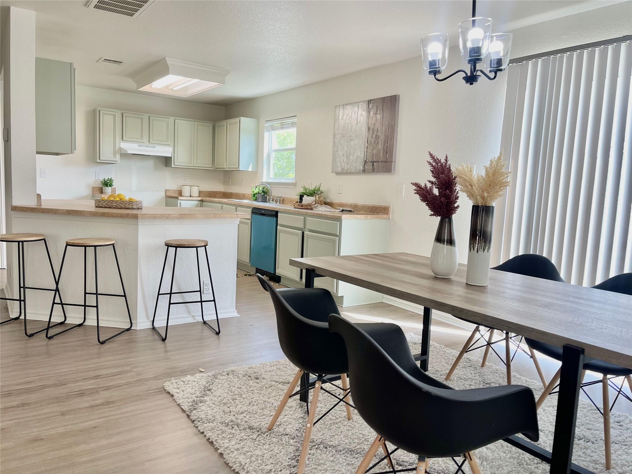 600 Sheep Trail Dr, Kyle, TX 78640