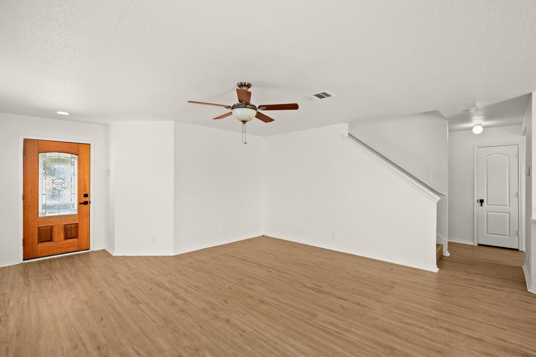 600 Sheep Trail Dr, Kyle, TX 78640