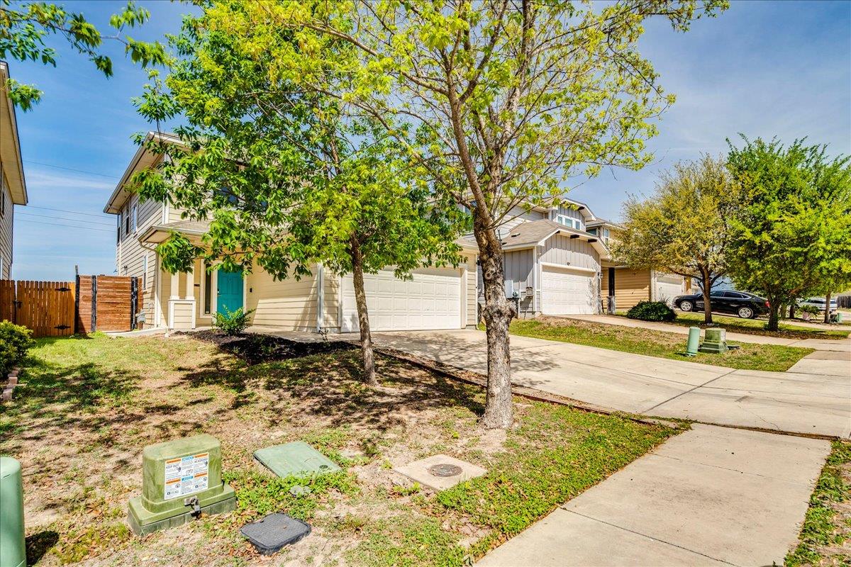 312 Triumph Rd, Buda, TX 78610