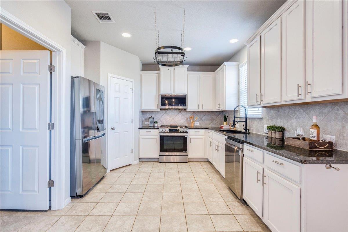 312 Triumph Rd, Buda, TX 78610