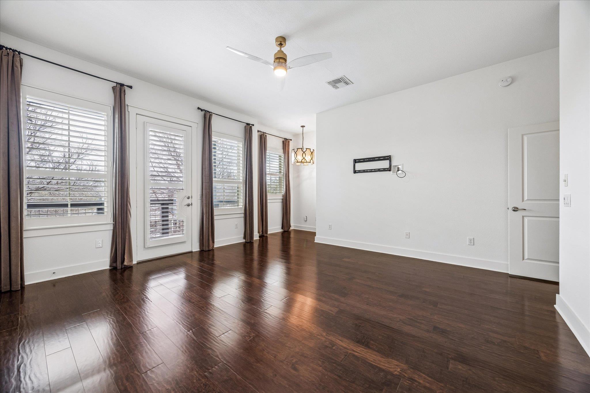 2520 Bluebonnet Ln # 15, Austin, TX 78704