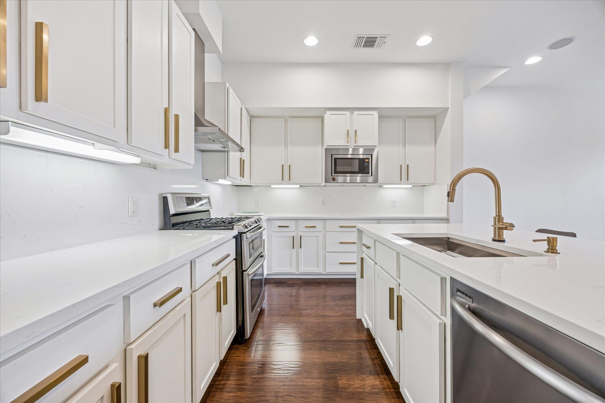 2520 Bluebonnet Ln # 15, Austin, TX 78704