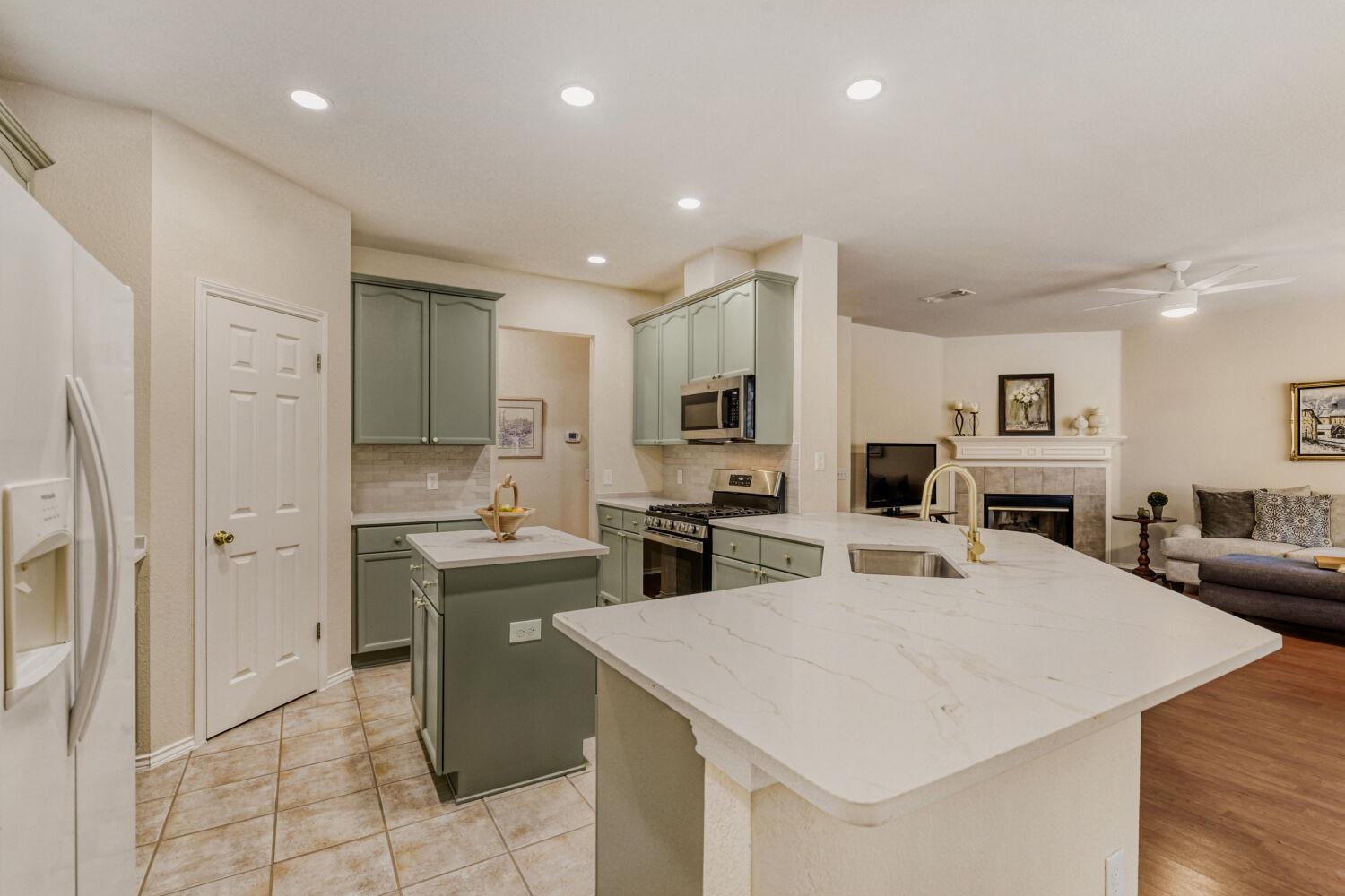 8813 Colberg Dr, Austin, TX 78749