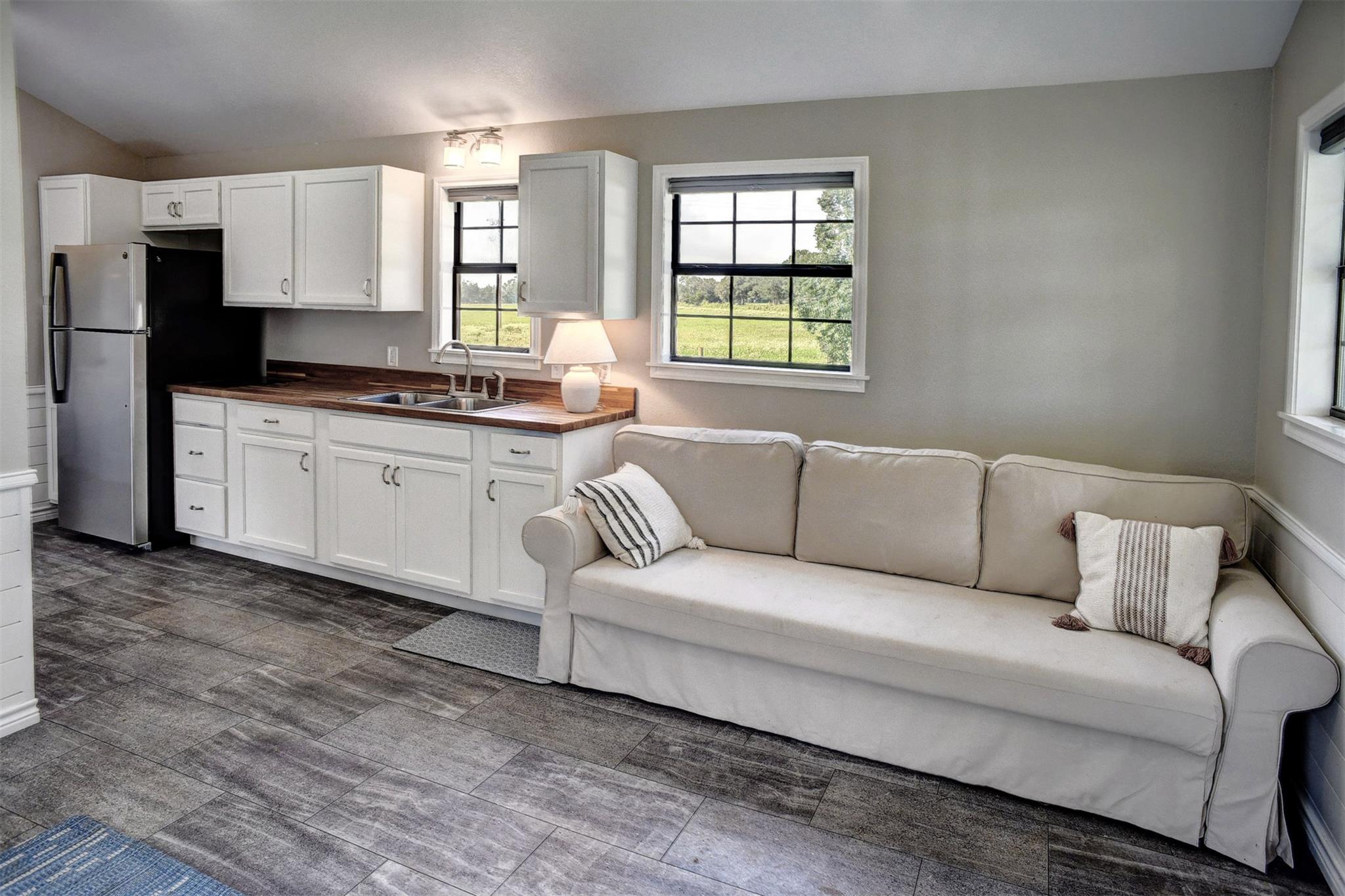 141 Grassyville Rd, Paige, TX 78659