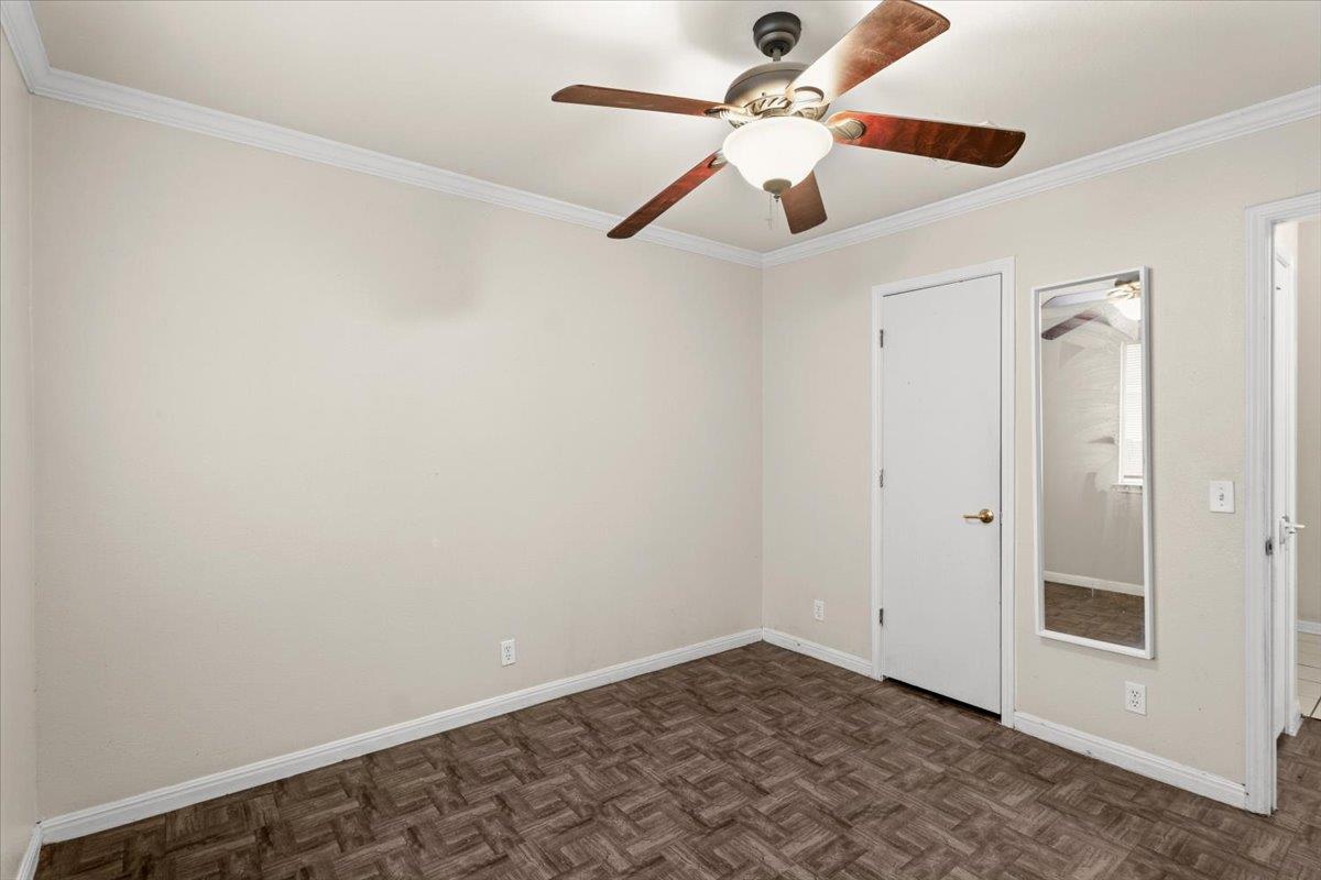 281 Leonardo St, Kyle, TX 78640