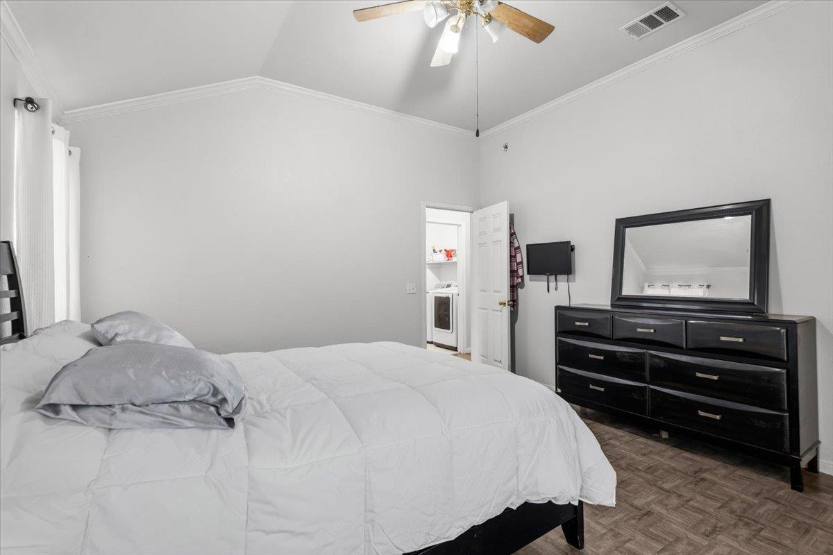 281 Leonardo St, Kyle, TX 78640