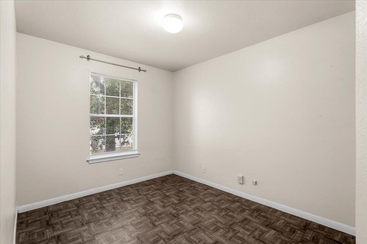 281 Leonardo St, Kyle, TX 78640