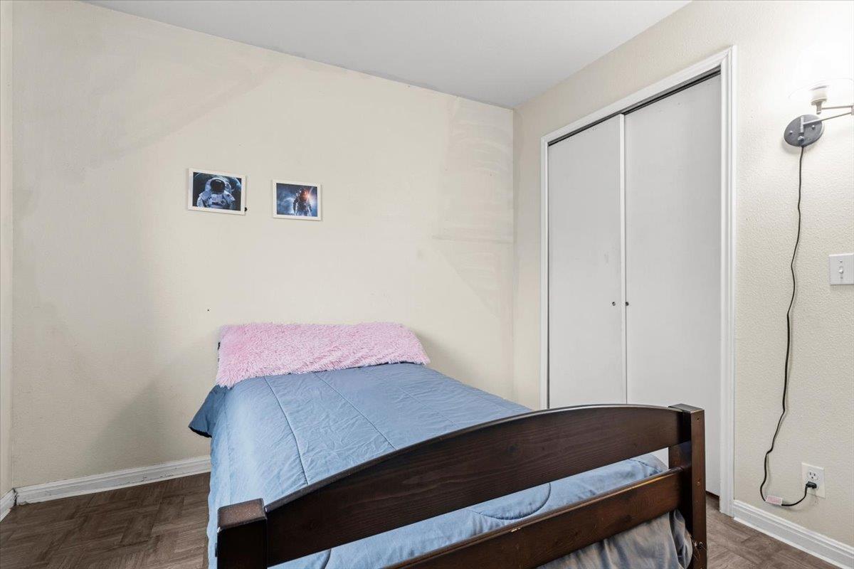 281 Leonardo St, Kyle, TX 78640