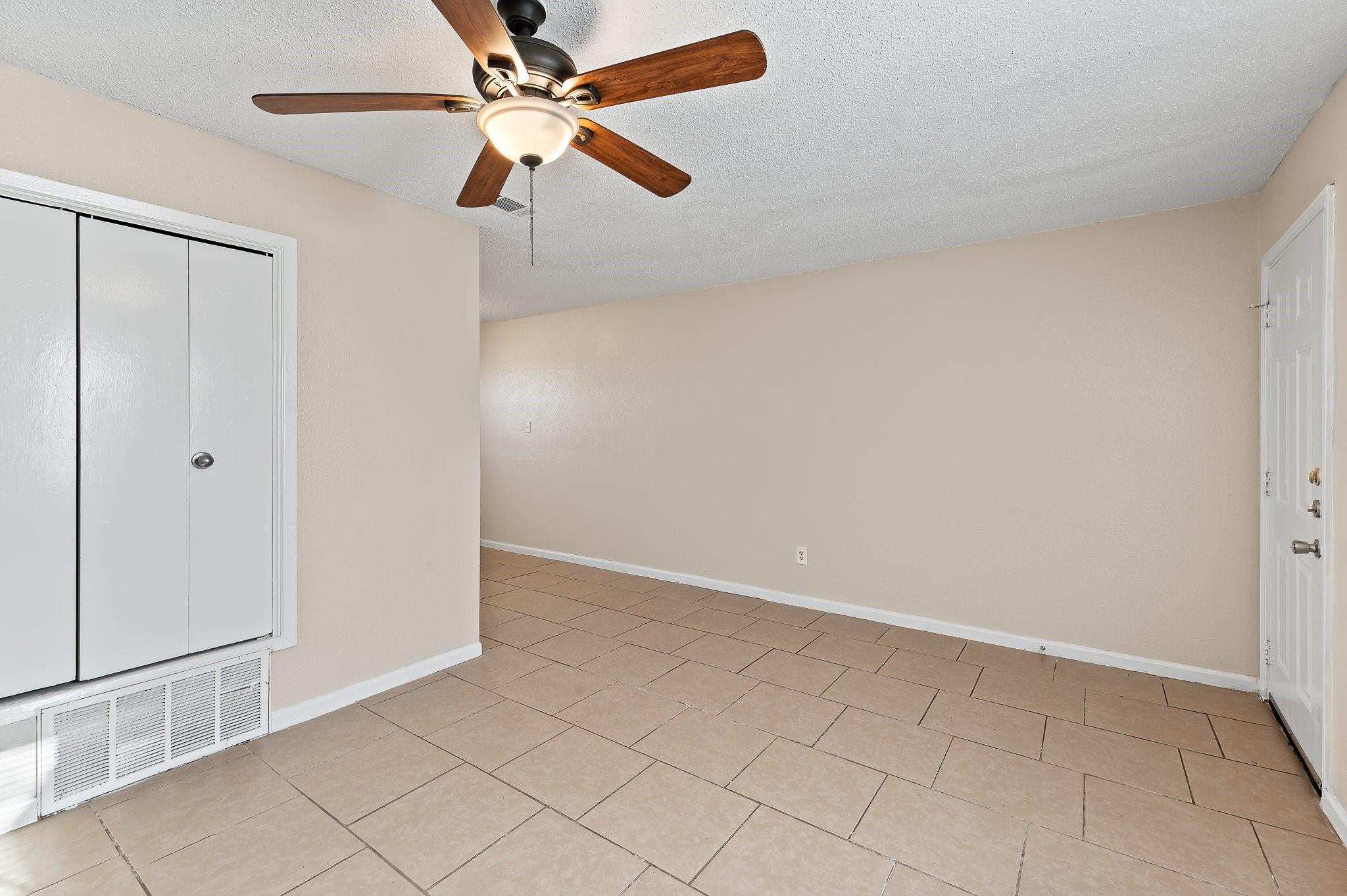 410 Thorndale # A, Taylor, TX 76574