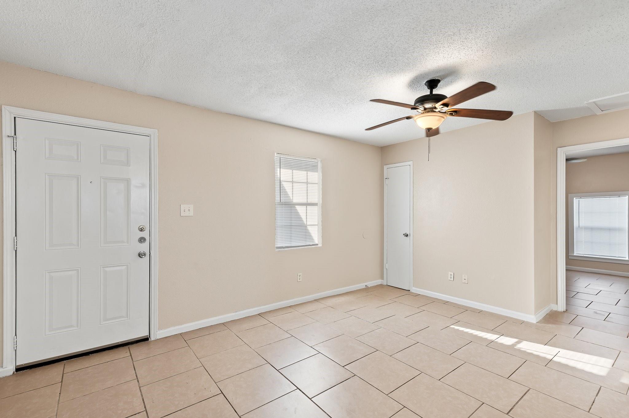 410 Thorndale # A, Taylor, TX 76574