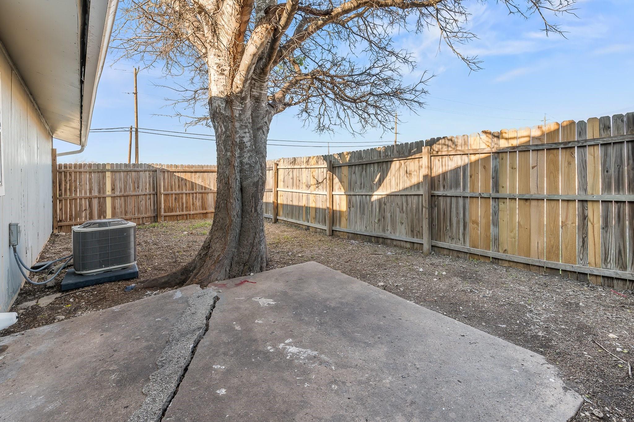 410 Thorndale # A, Taylor, TX 76574