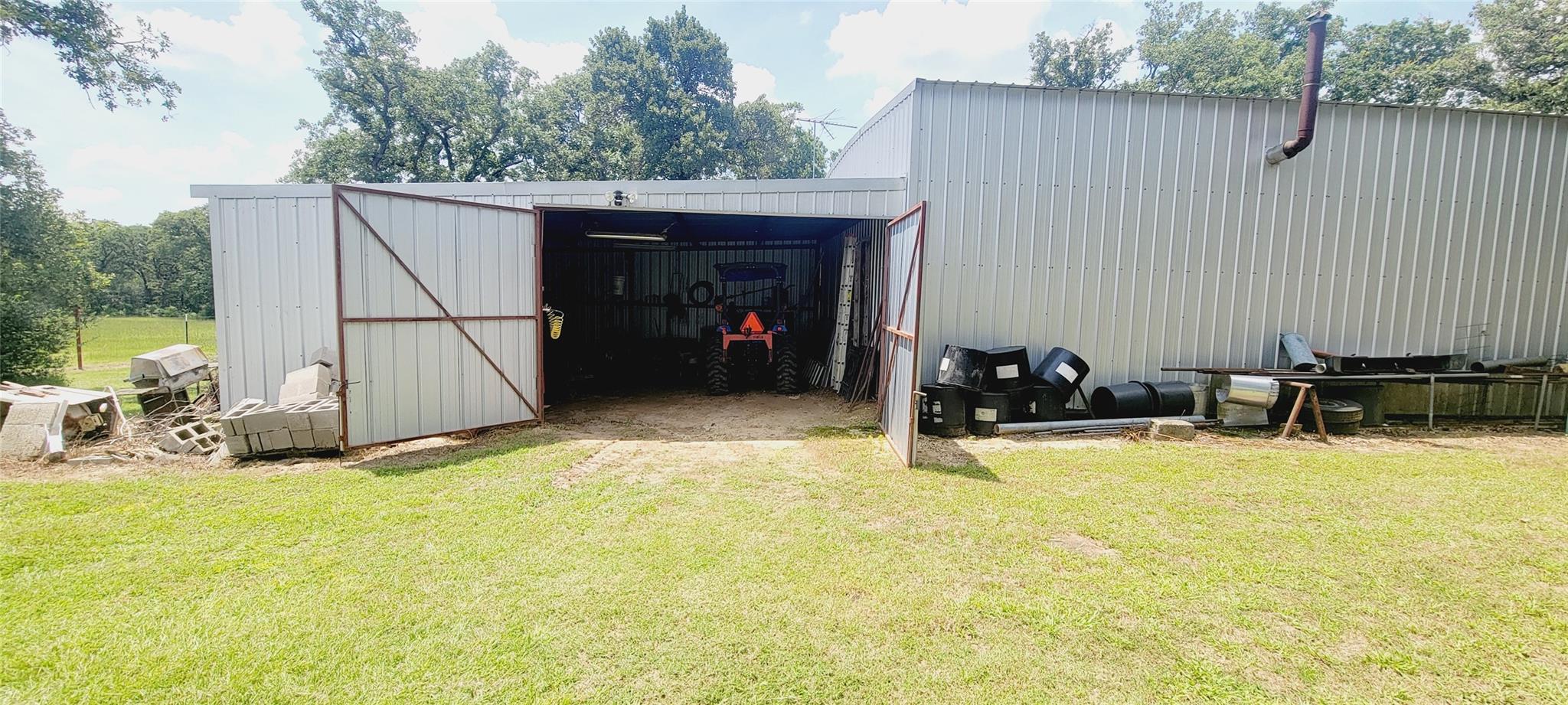 3321 County Road 457, Thorndale, TX 76577