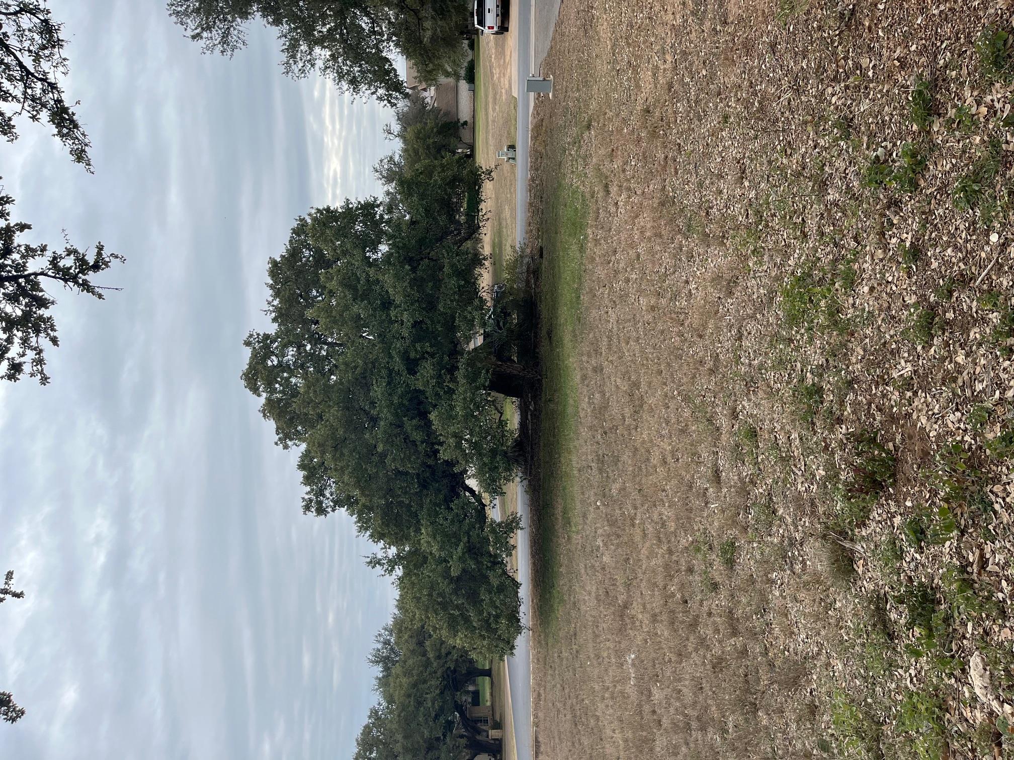 700 Red Sails Dr, Horseshoe Bay, TX 78657