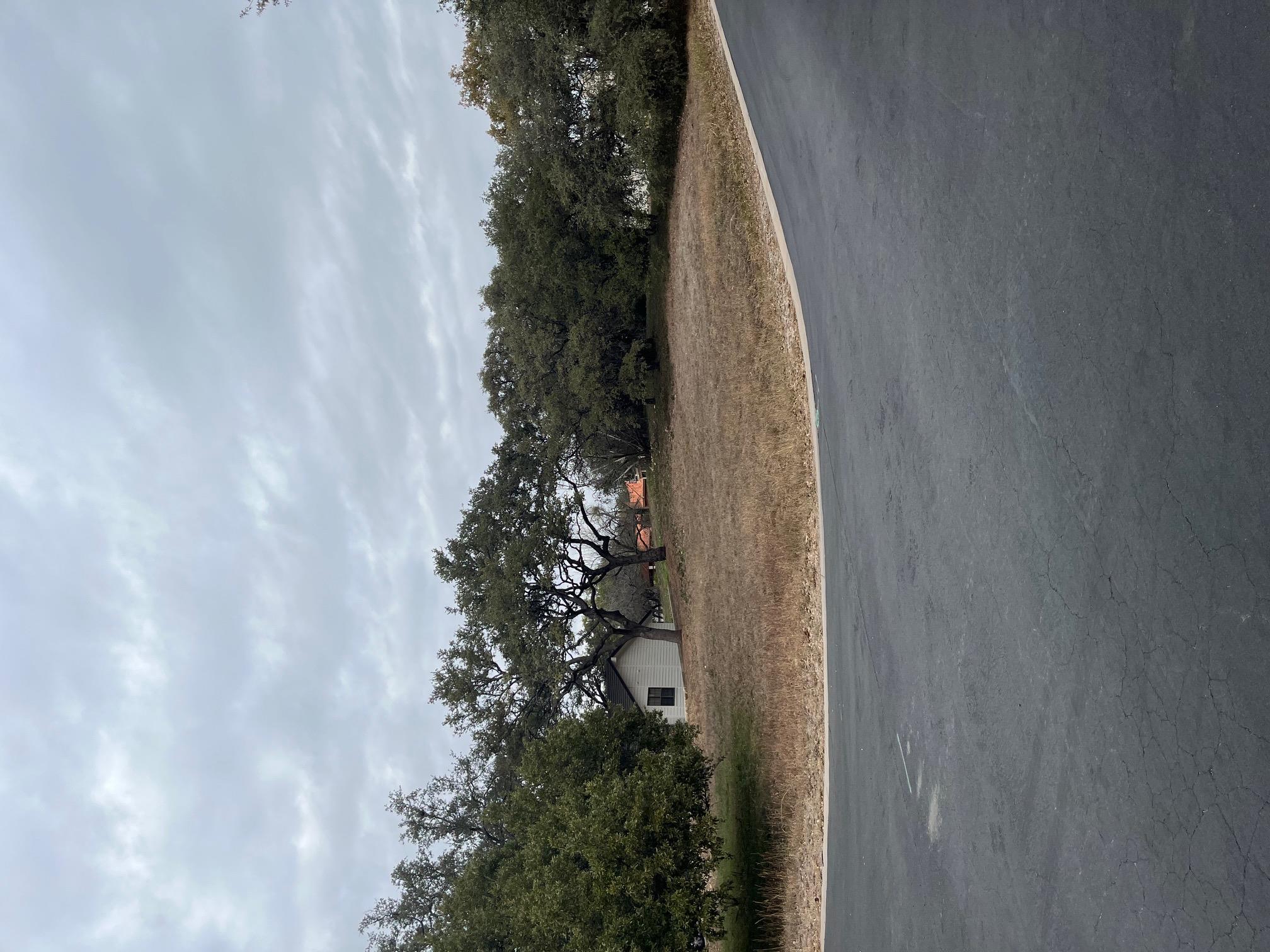 700 Red Sails Dr, Horseshoe Bay, TX 78657