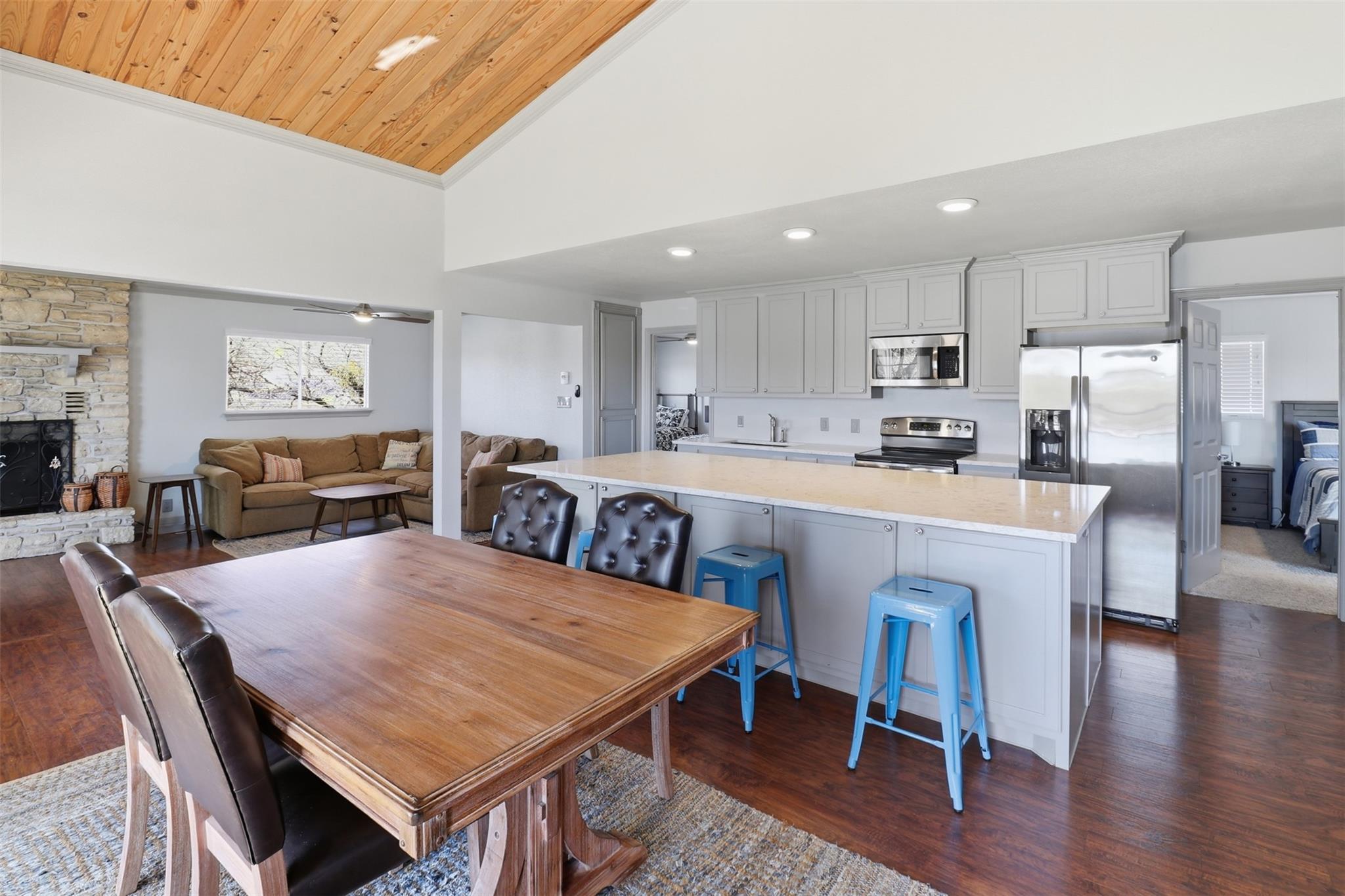 504 Cedarhill Dr, Granite Shoals, TX 78654