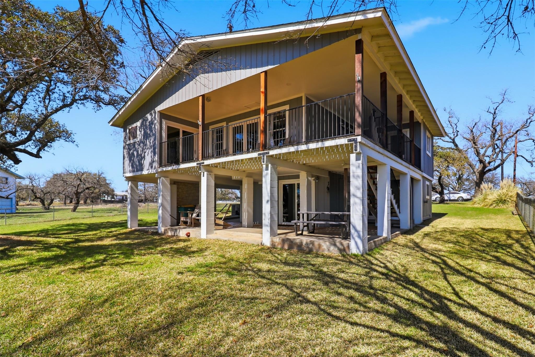 504 Cedarhill Dr, Granite Shoals, TX 78654