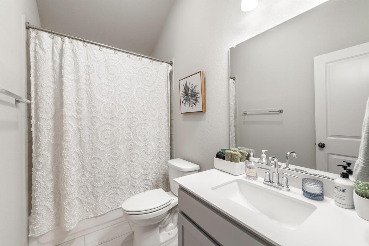 309 Winchester Dr, Dripping Springs, TX 78620