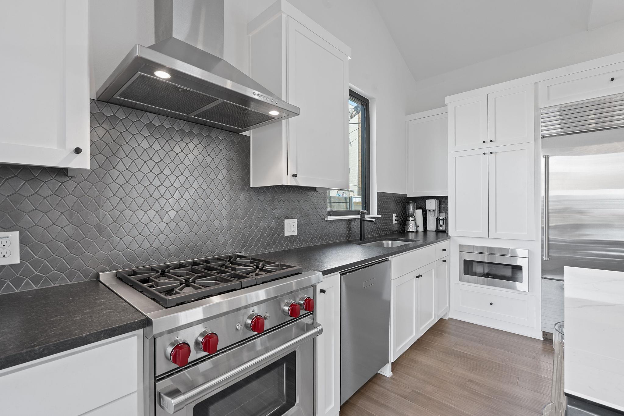 308 Onion St, Austin, TX 78702