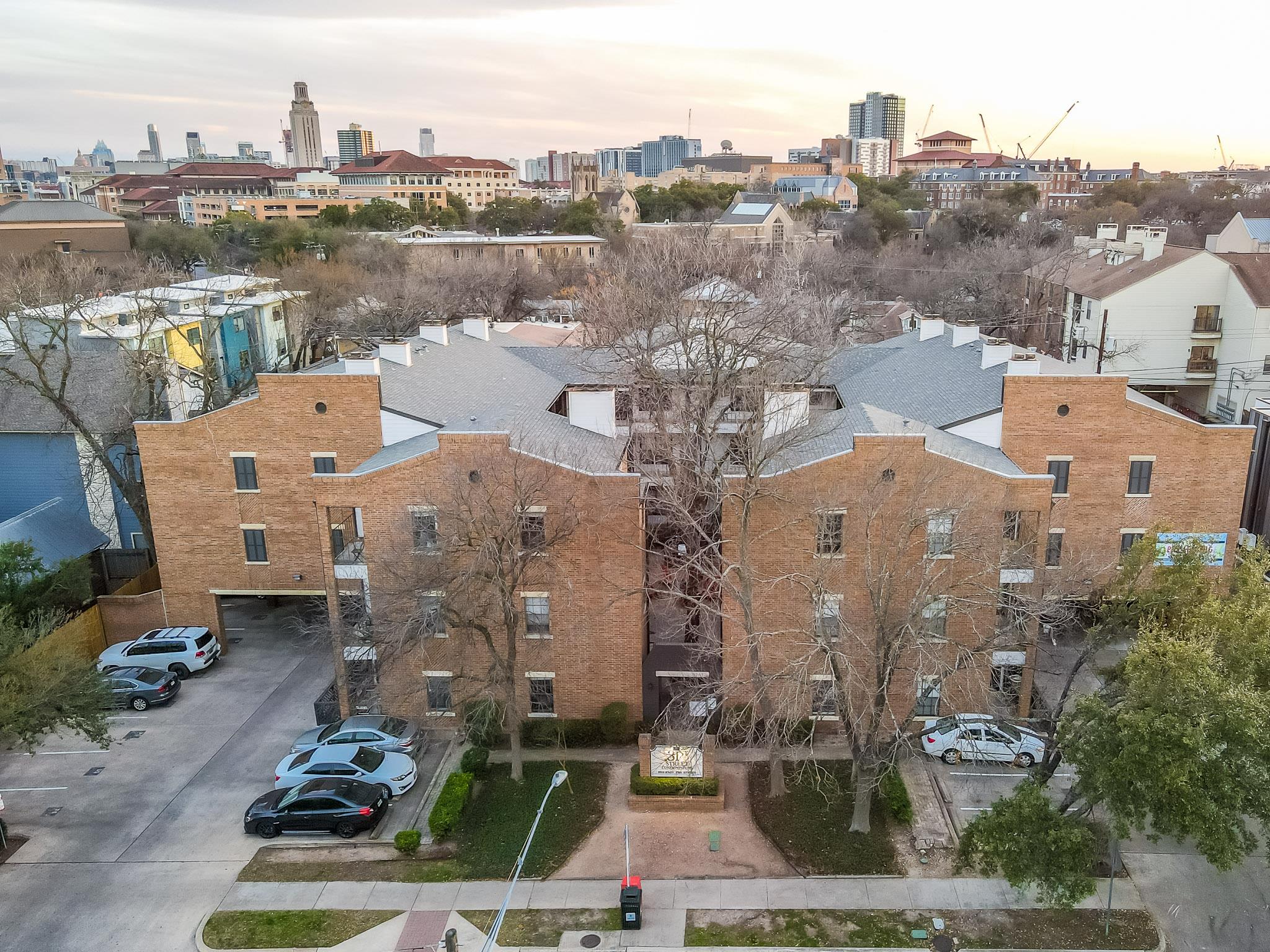 203 E 31st St # 104, Austin, TX 78705